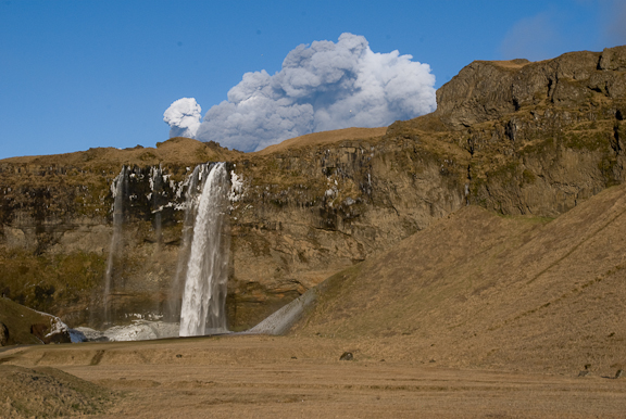 Eyjafjallajokull Eruption Ash Cloud Julia Staples_05
